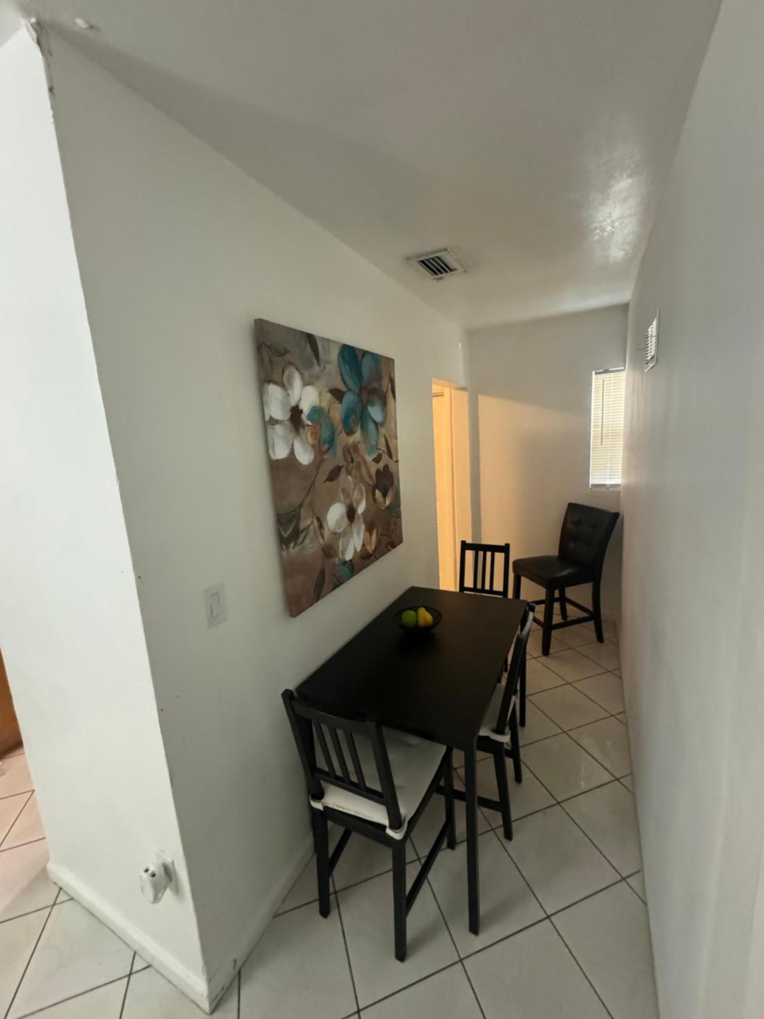 Ludge By Miami Airport Hostel ภายนอก รูปภาพ