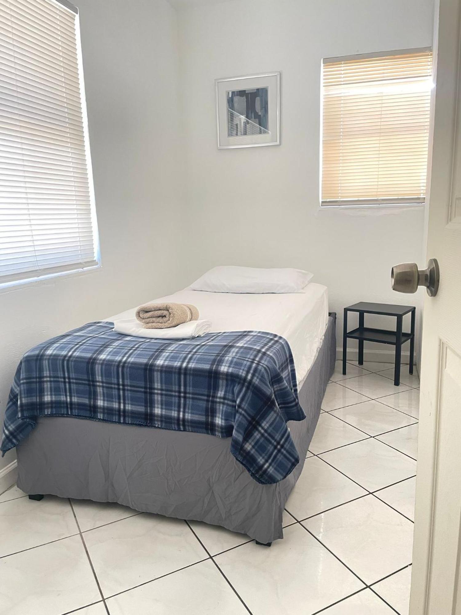 Ludge By Miami Airport Hostel ภายนอก รูปภาพ